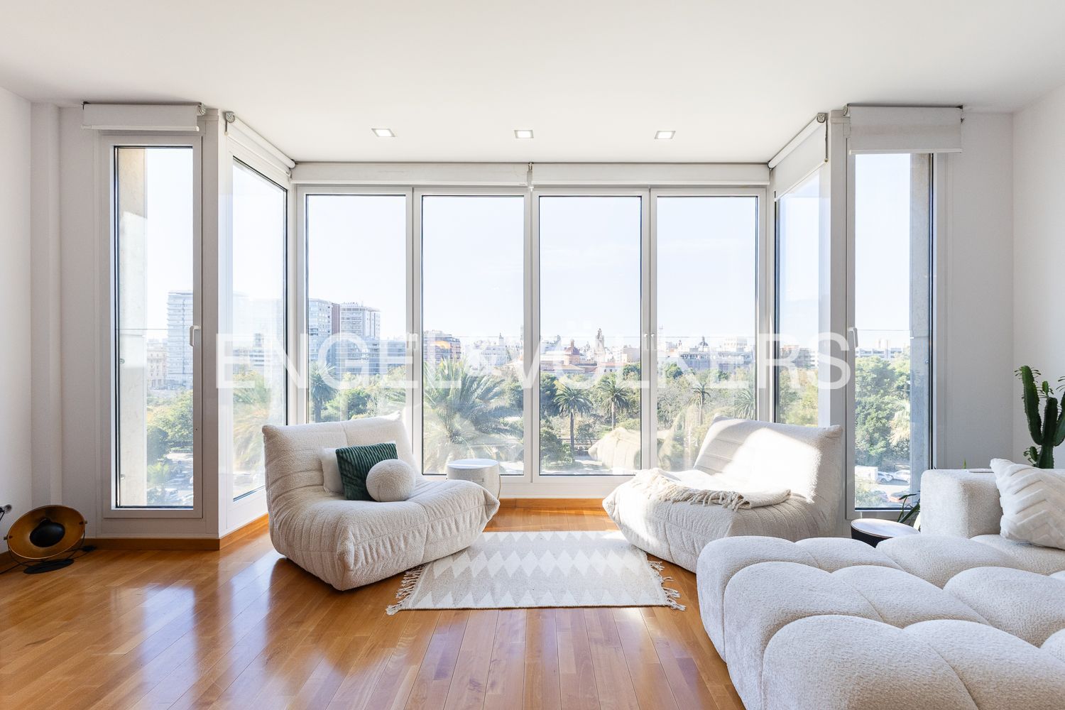 Living room of Apartment for sale in  Valencia Capital  with Air Conditioner and Heating