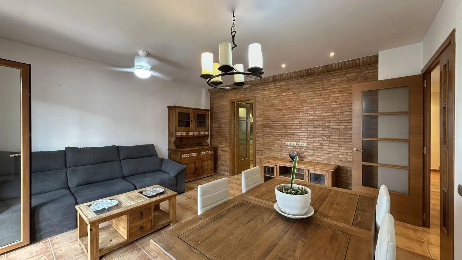 Sala d'estar de Pis en venda en Deltebre amb Aire condicionat i Calefacció