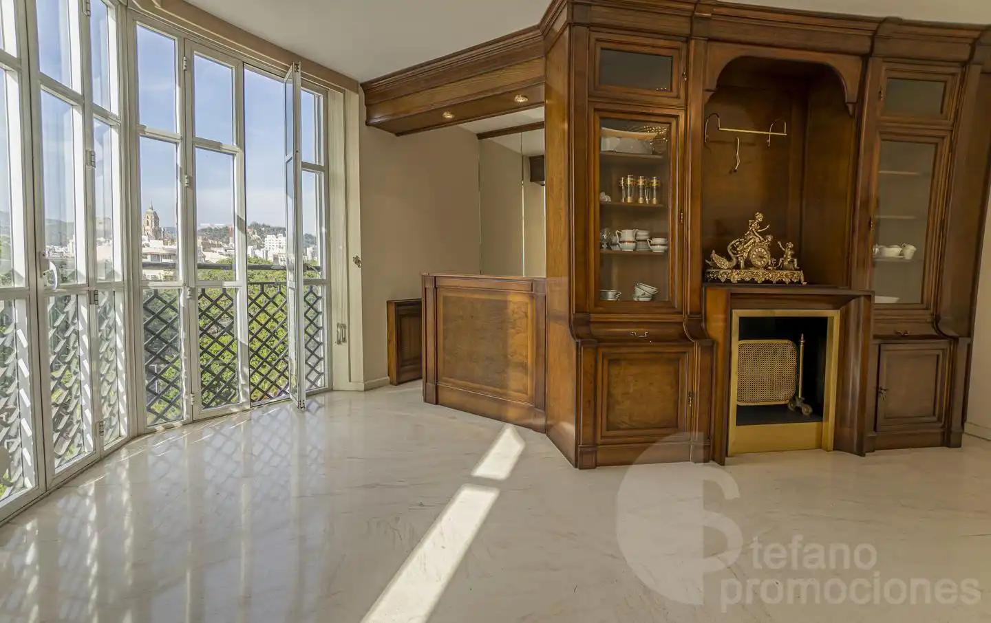 Piso con ascensor en venta en Alameda de Colón, imagen 4