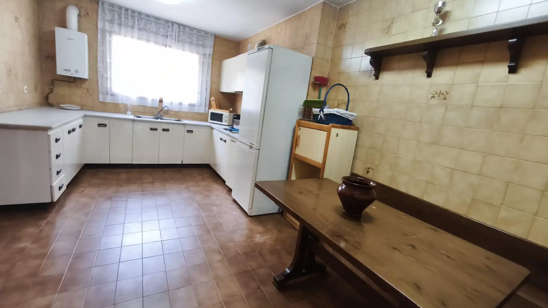 Cuina de Casa o xalet en venda en Cervelló amb Jardí privat, Terrassa i Piscina