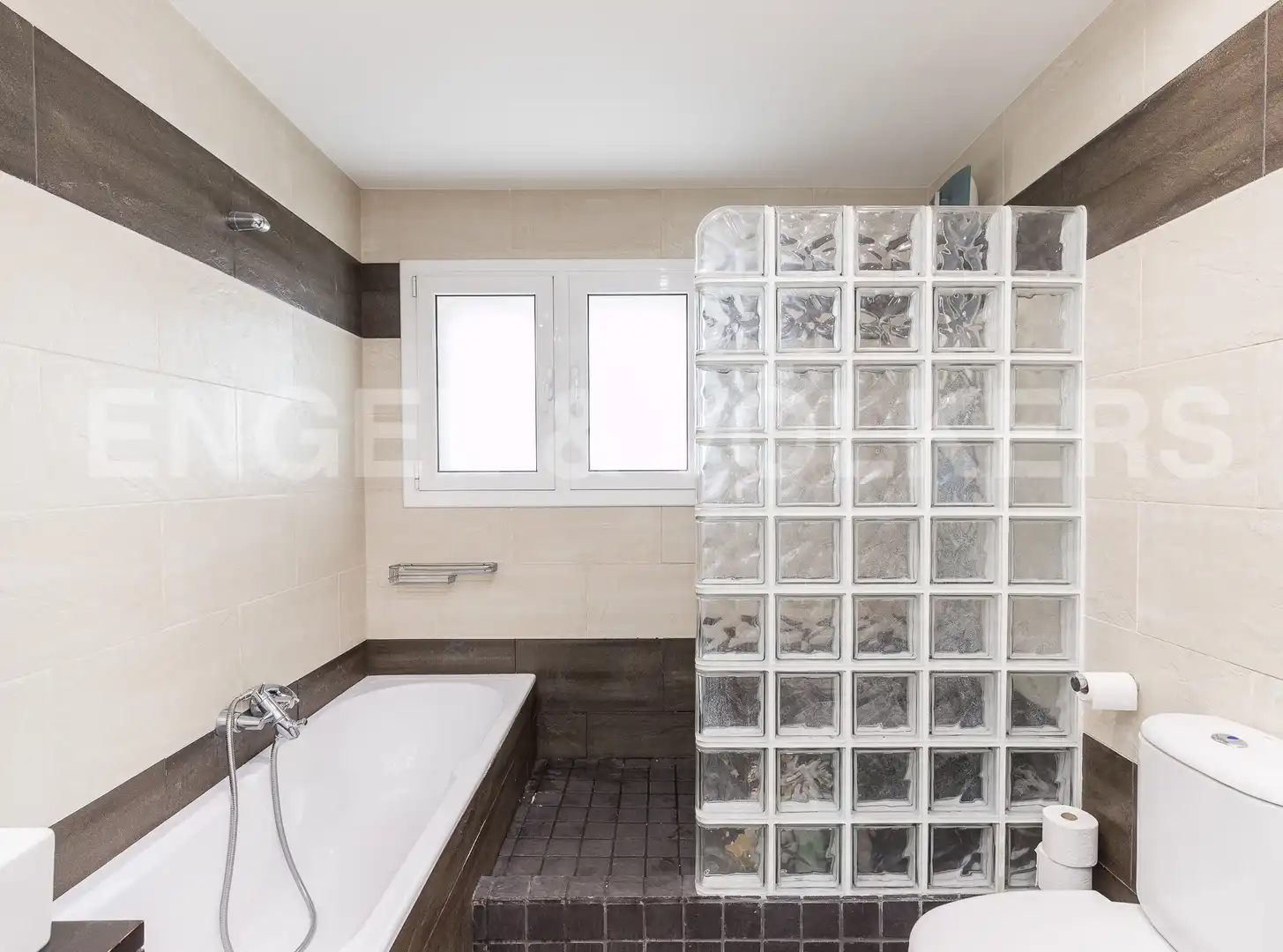 Baño de Casa o chalet en venta en Alella con Aire acondicionado, Calefacción y Jardín privado