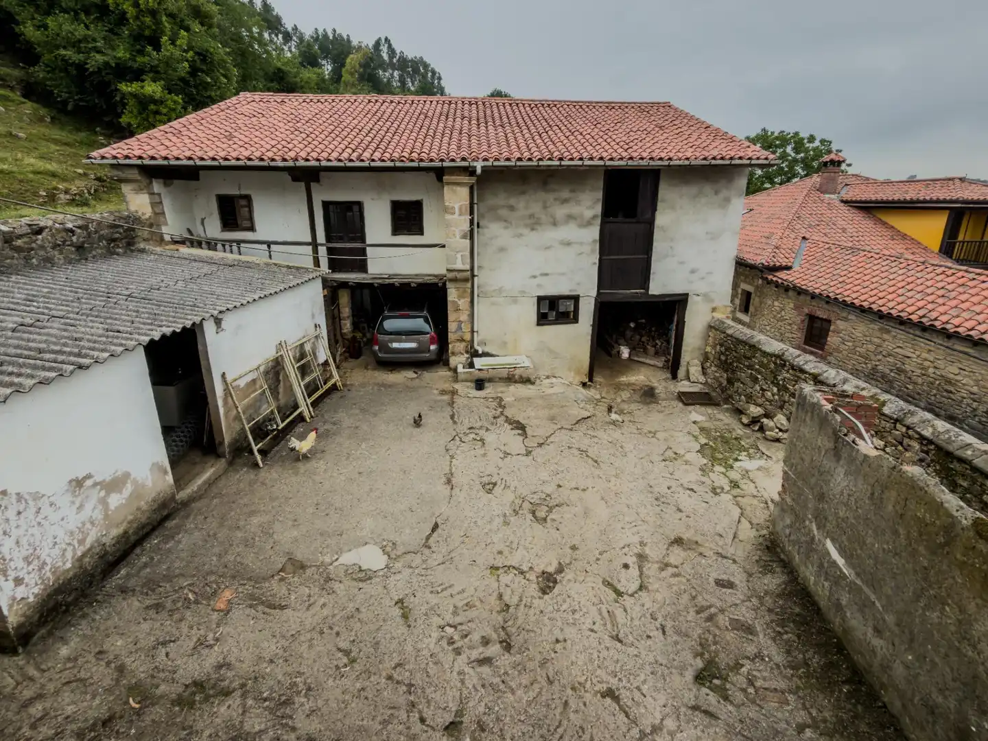 Vista exterior de Casa o xalet en venda en Alfoz de Lloredo amb Jardí privat, Terrassa i Balcó