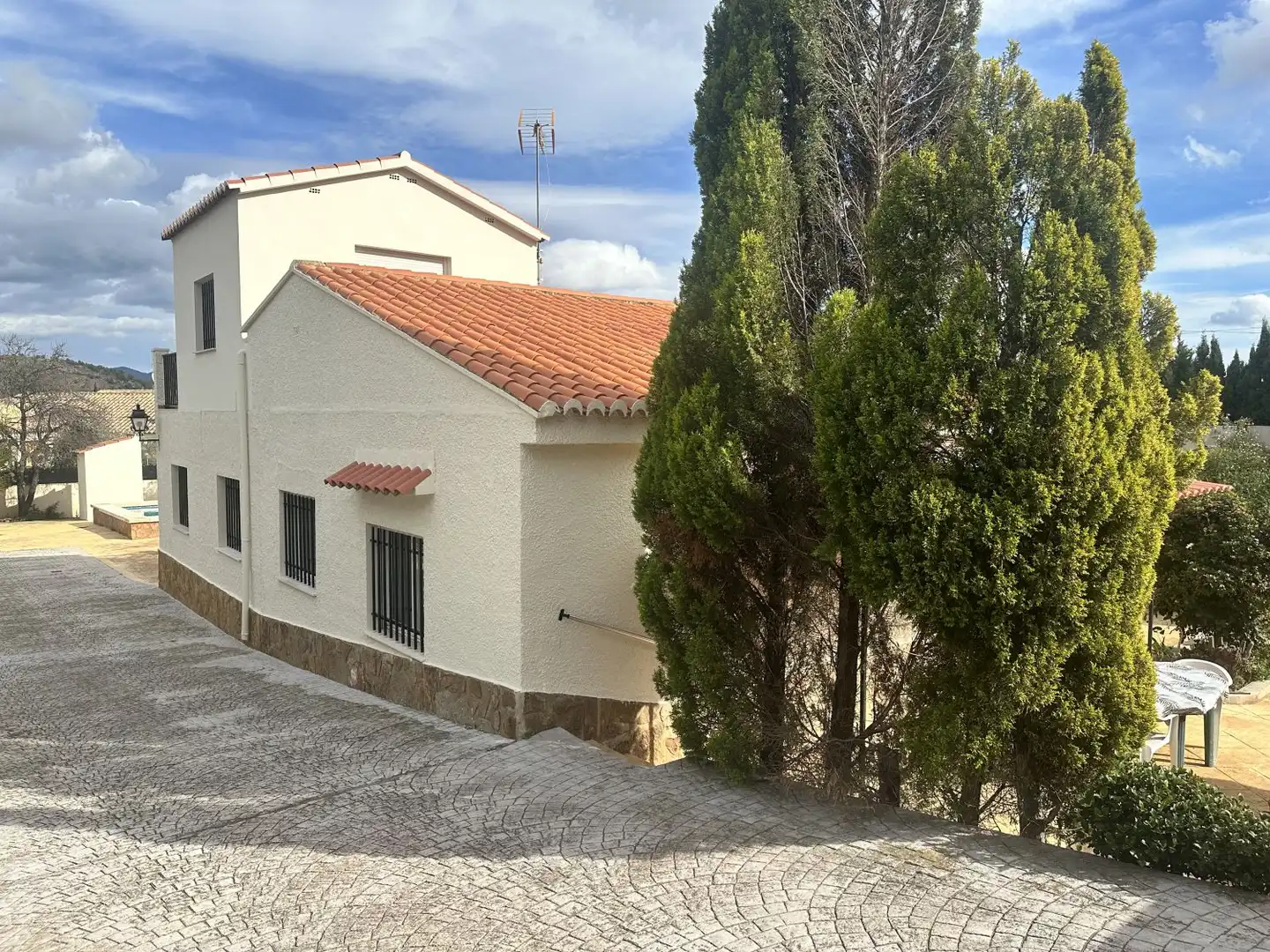 Vista exterior de Casa o xalet en venda en Algar de Palància amb Aire condicionat, Calefacció i Jardí privat