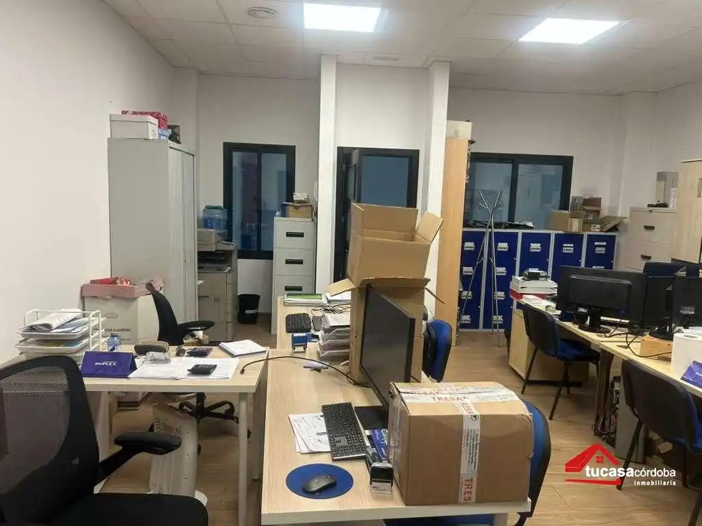 Nau industrial en venda a El Higuerón