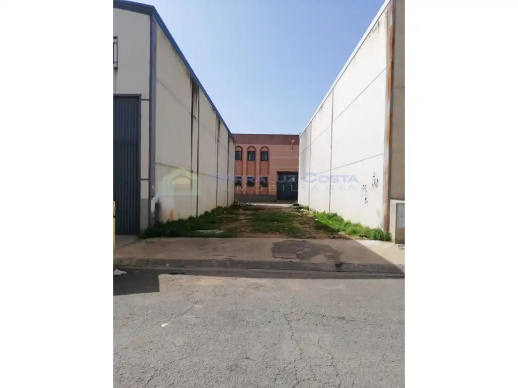 Terreny industrial en venda a Lepe