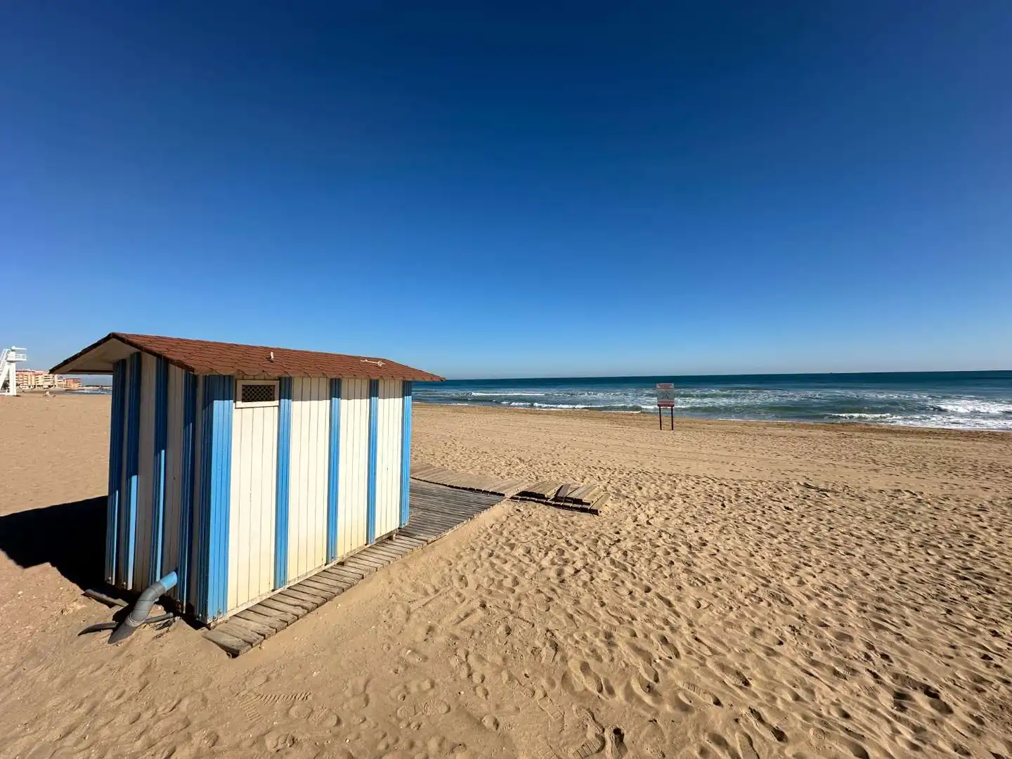 Vista exterior de Casa o chalet en venta en Guardamar del Segura con Aire acondicionado, Calefacción y Terraza