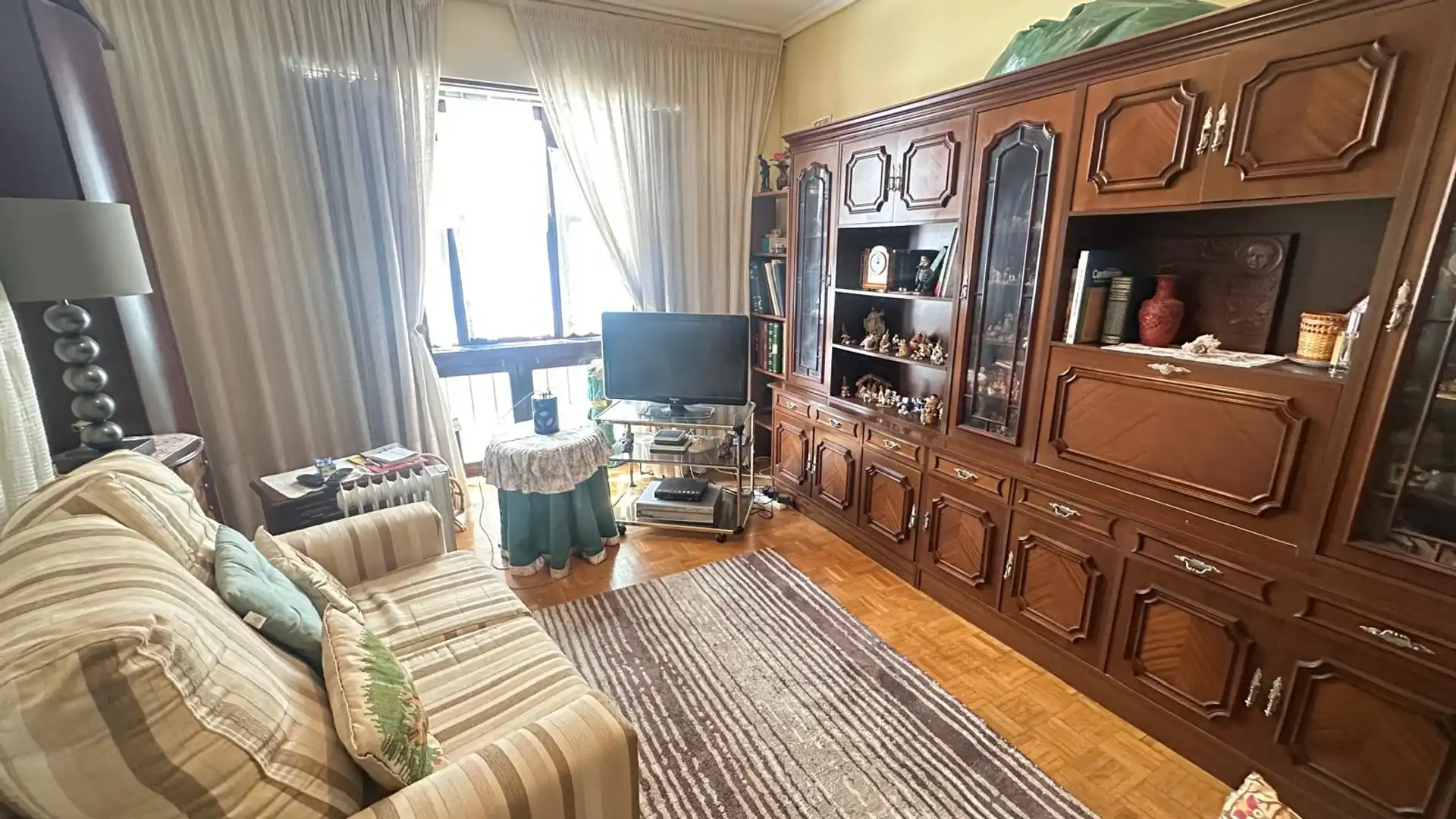 Sala de estar de Apartamento en venta en  Logroño con Amueblado y Balcón