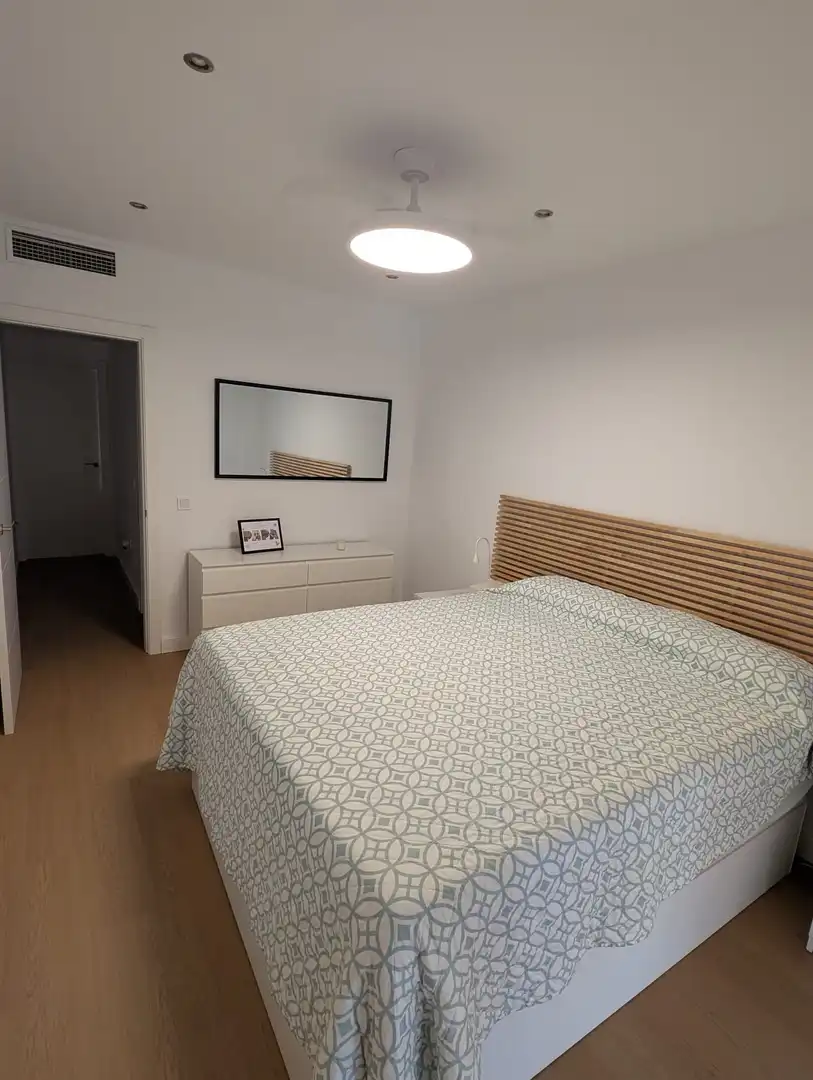 Schlafzimmer von Wohnungen zur Miete in Fuengirola mit Klimaanlage, Heizung und Terrasse