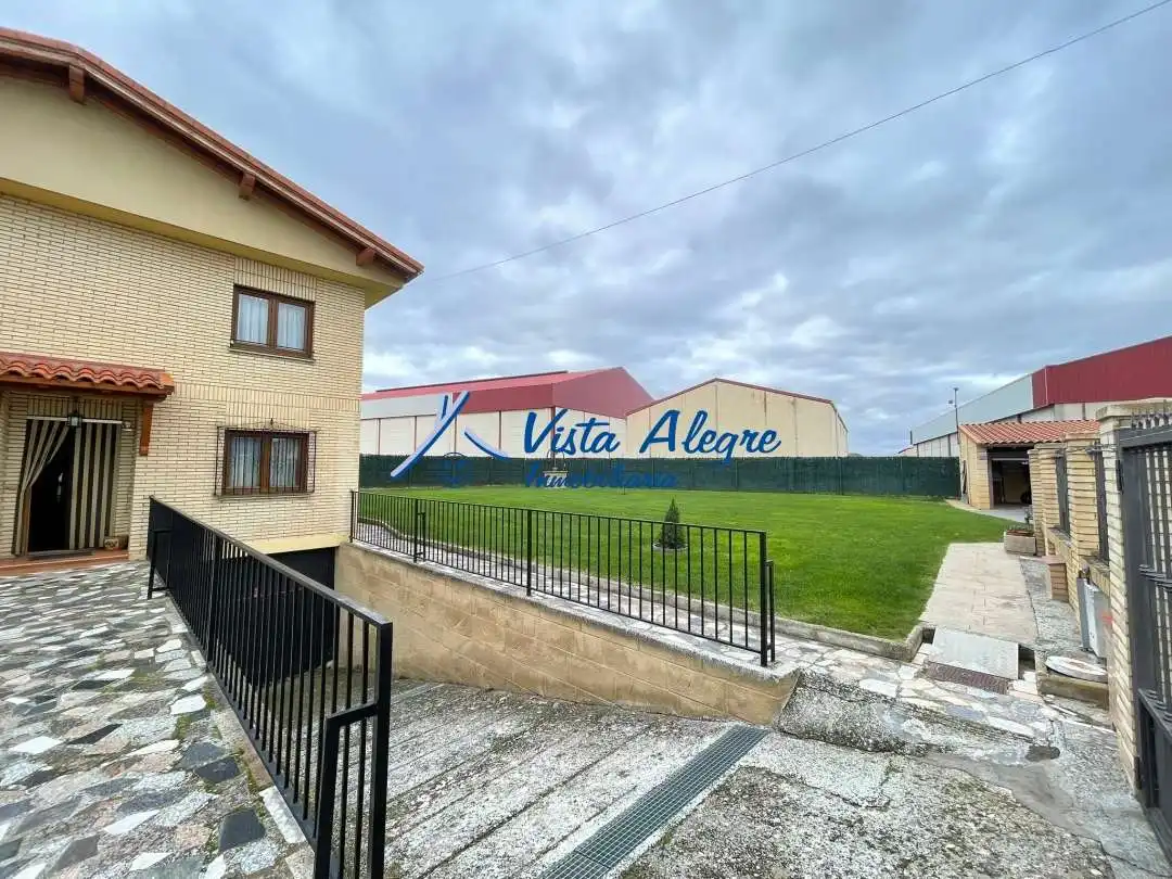 Vista exterior de Casa o chalet en venta en Cuzcurrita de Río Tirón con Calefacción, Jardín privado y Terraza