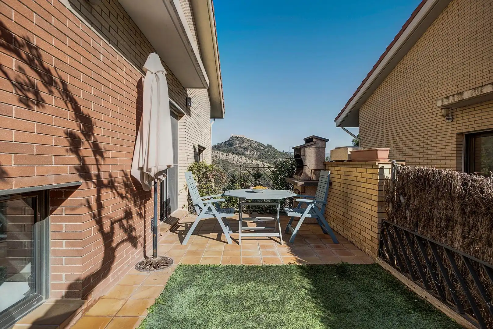 Terraza de Casa o chalet en venta en La Pobla de Claramunt con Aire acondicionado, Calefacción y Jardín privado