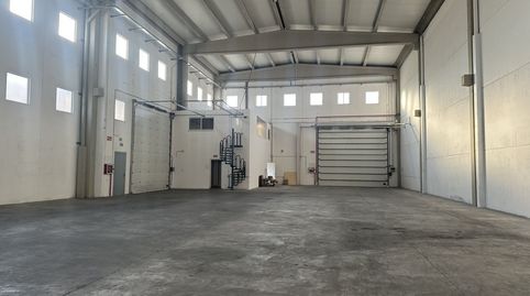 Foto 5 von Fabrikhallen zur Miete in Santa Ana, Ontinyent