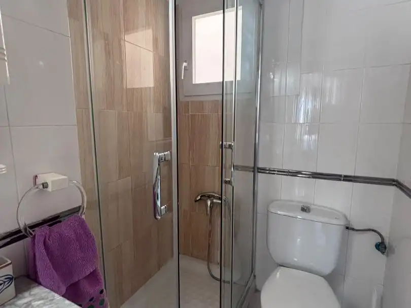 Baño de Piso en venta en Torrevieja con Terraza y Balcón