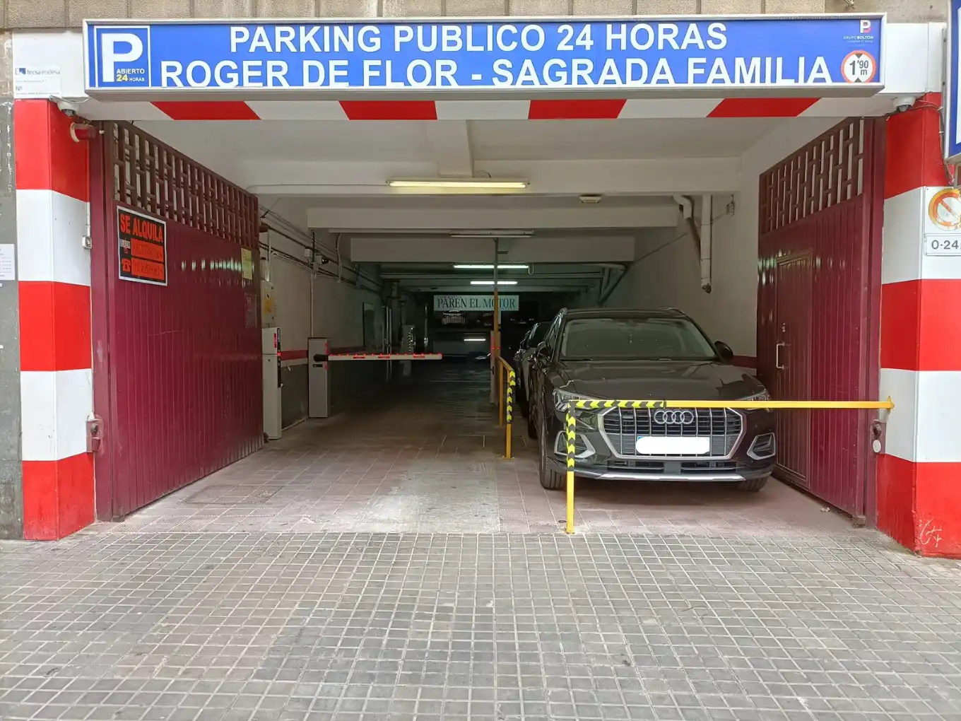 Motorradstellplatz zur Miete in Carrer de Roger de Flor 200