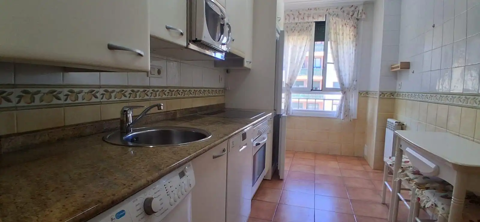 Pis amb piscina de lloguer a Calle LA TORRE, imagen 3