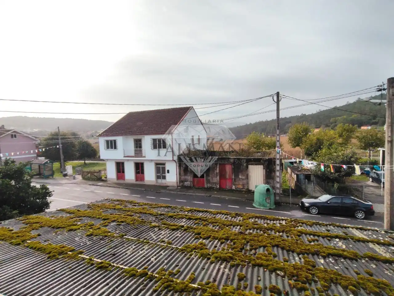 Vista exterior de Casa adosada en venta en Noia con Calefacción, Jardín privado y Terraza