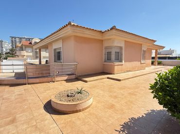 Villa avec jardin à vendre à Gran Vía de la Manga