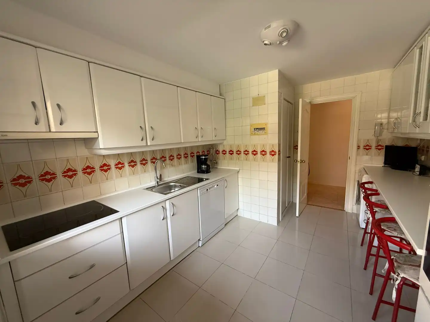 Kitchen of Flat for rent in Majadahonda  with Heating, Parquet flooring and Terrace