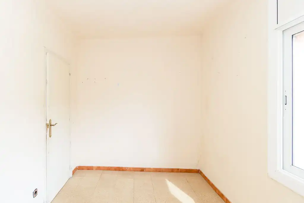 Piso en venta en Carrer d'Ivars d'Urgell, Torre-romeu, Spain, Torre-romeu