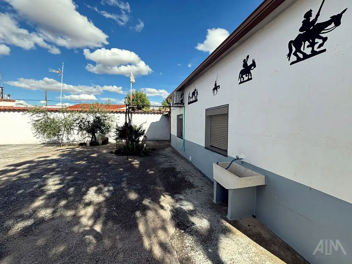 Exterior view of Houses for sale in Llanos del Caudillo  with Heating and Storage room