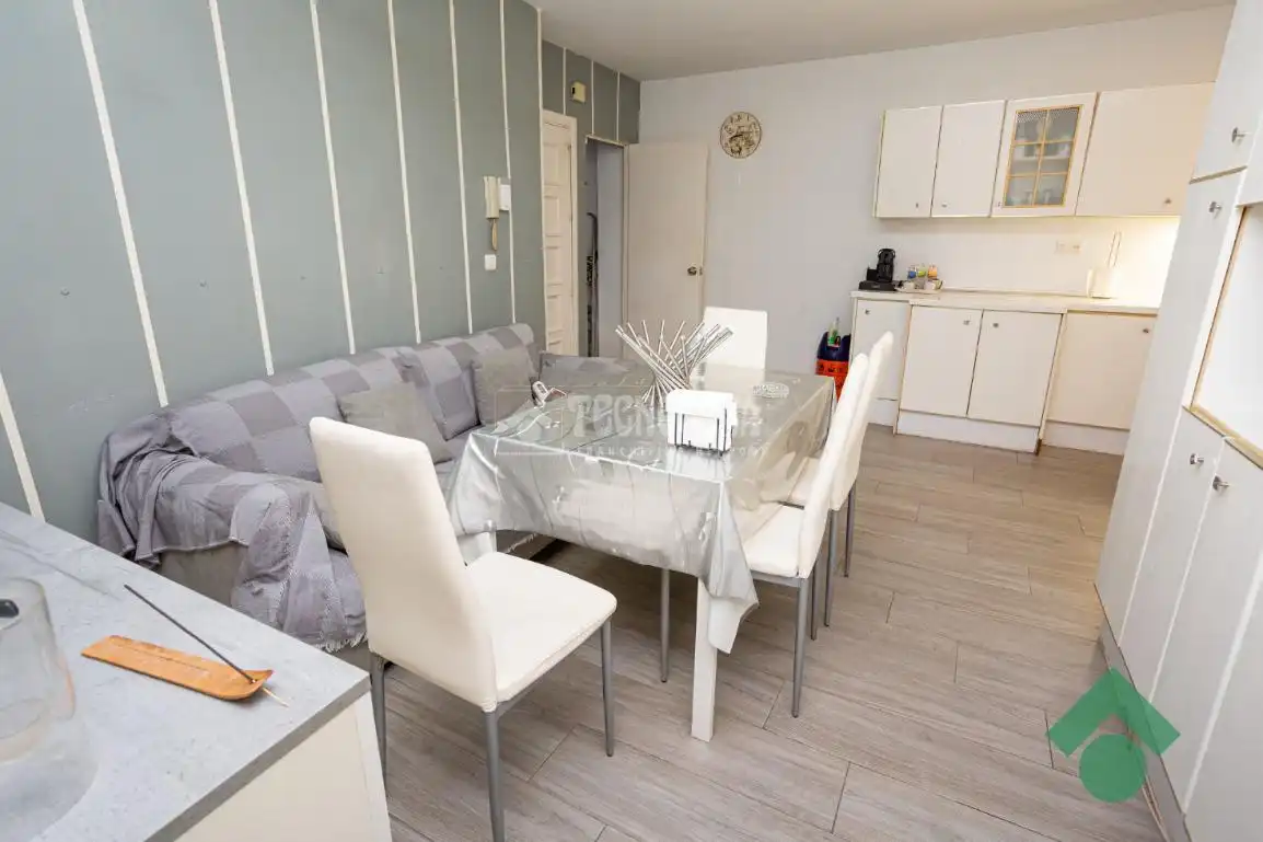 Dining room of Flat for sale in Algeciras  with Terrace, Storage room and Furnished