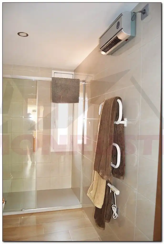 Bany de Casa o xalet en venda en L'Espluga de Francolí amb Aire condicionat, Terrassa i Traster