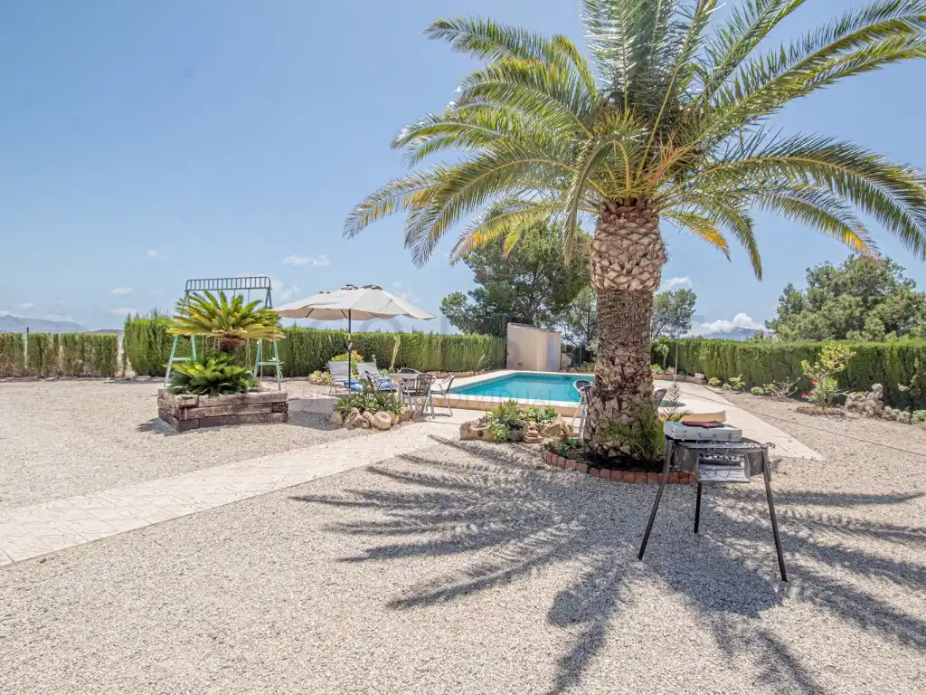 Jardí de Casa o xalet de lloguer en La Nucia amb Piscina