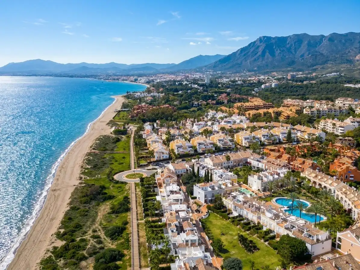 Exterior view of Detached homes for sale in Marbella  with Private garden, Alarm and Community pool