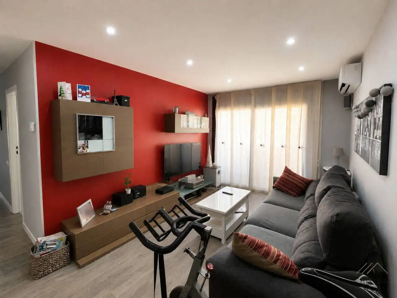 Sala d'estar de Pis en venda en Santa Eulàlia de Ronçana amb Aire condicionat, Calefacció i Parquet