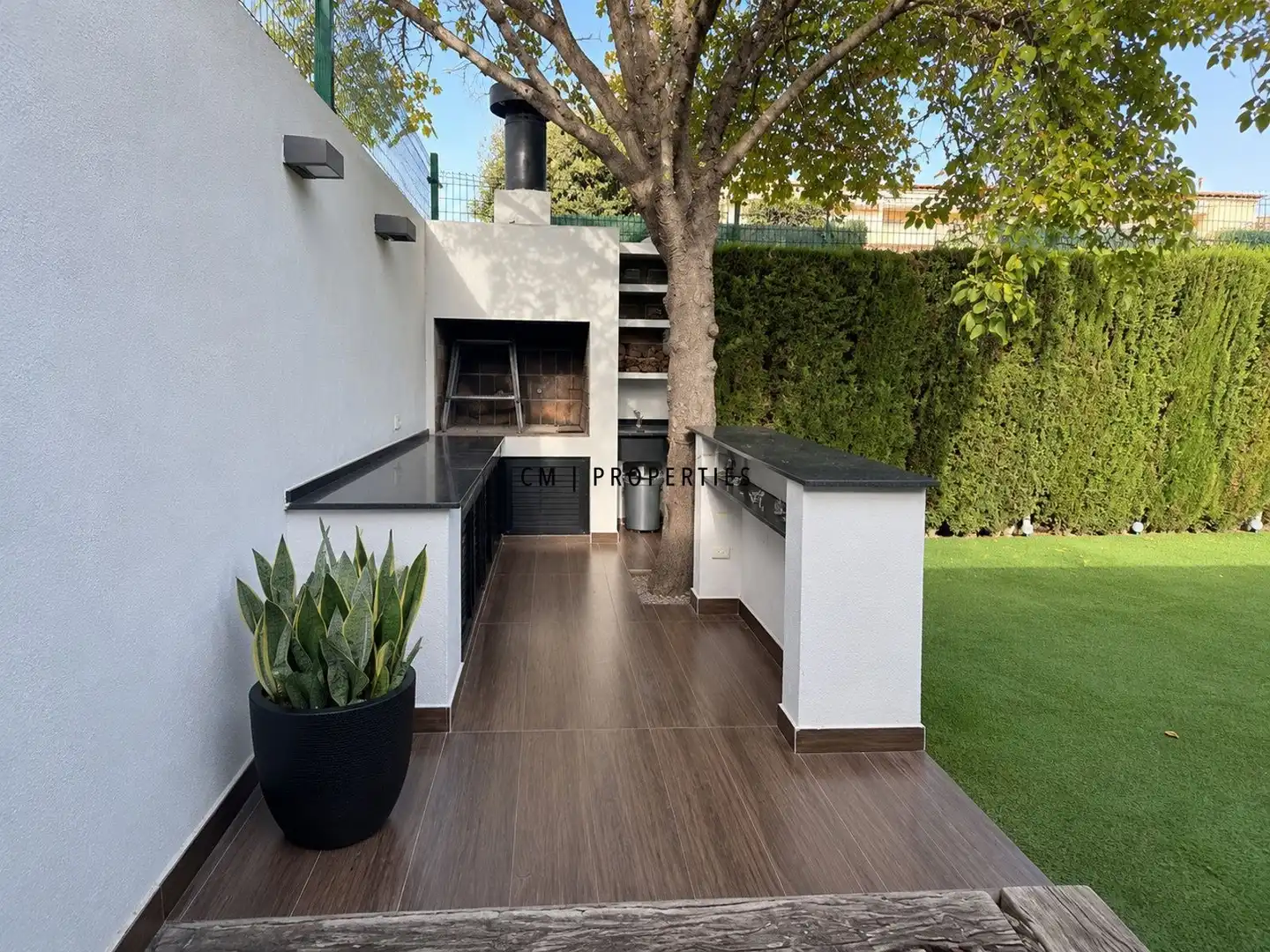 Terrace of Detached homes for rent in Campolivar