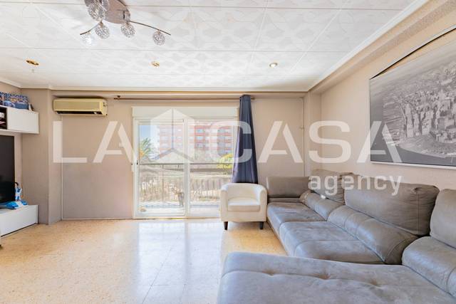 Piso en Venta en Calle SERRERIA en L'Illa Perduda