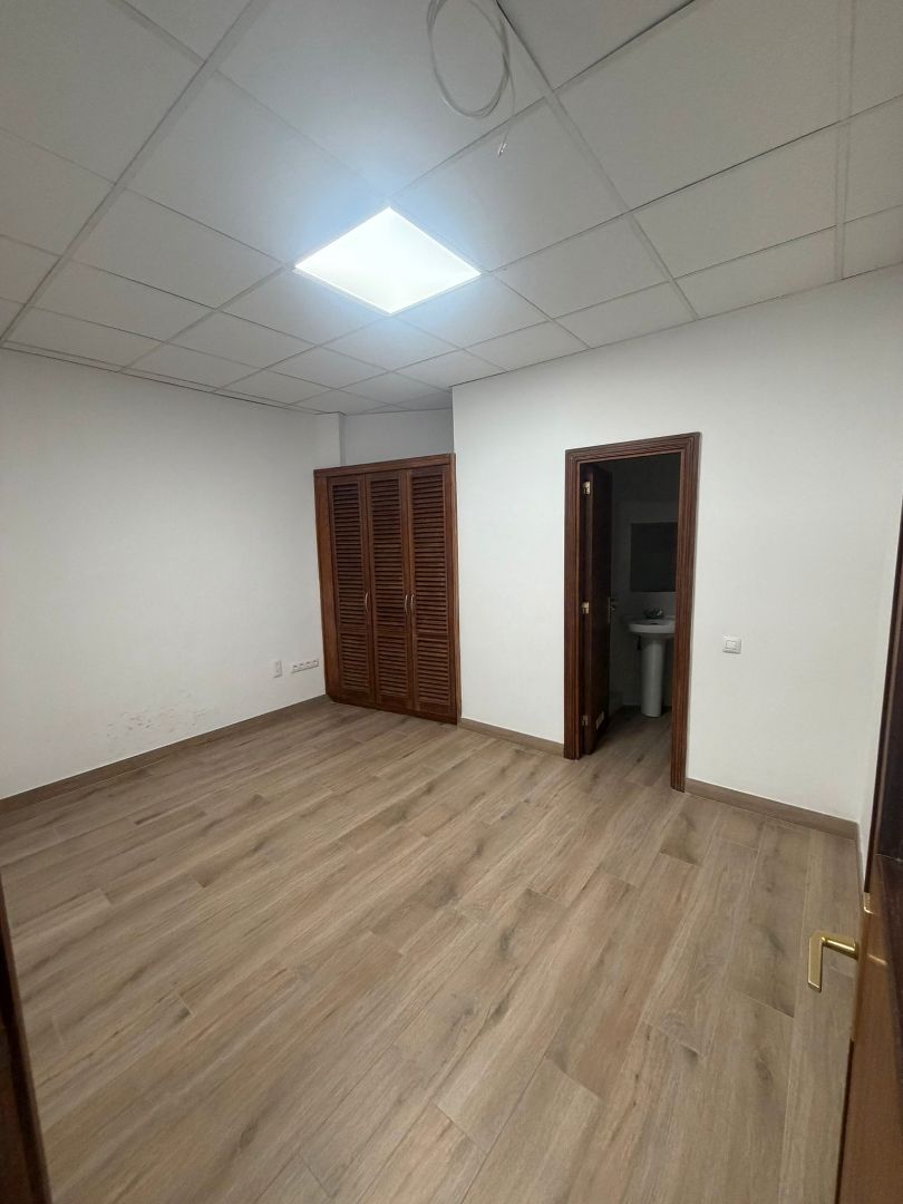 Office for rent in Telde  with Internet