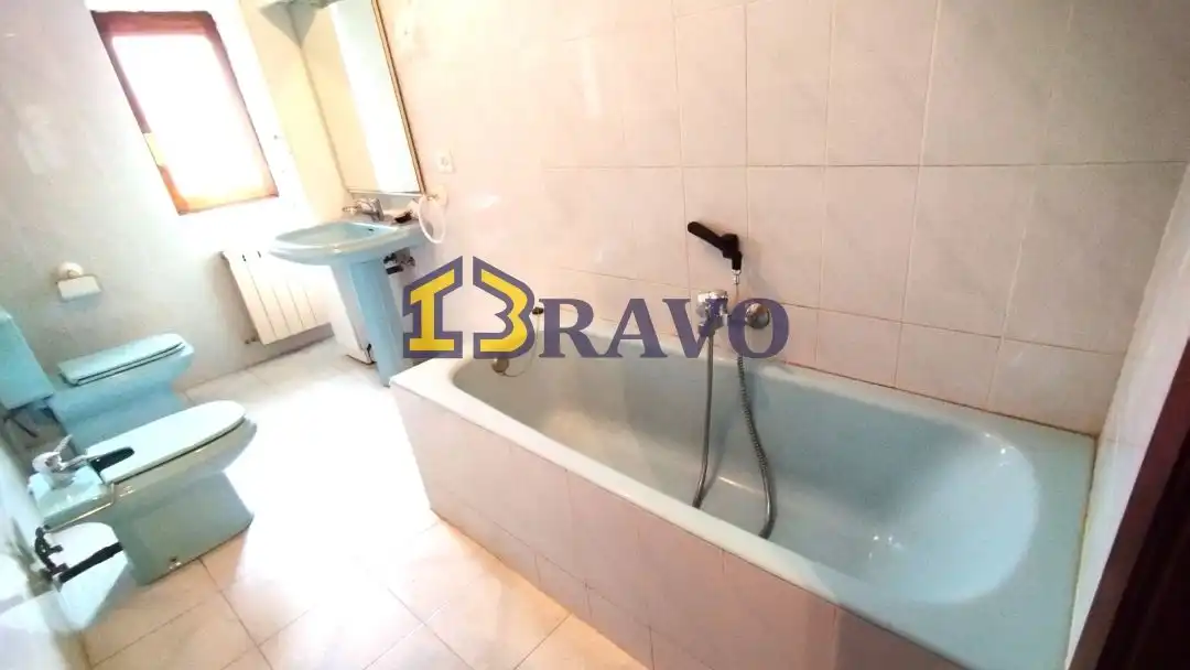 Baño de Casa o chalet en venta en Merindad de Cuesta-Urria con Calefacción, Jardín privado y Amueblado