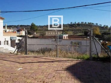 Rustikales Grundstück zum Verkauf in Avenida de Andalucía