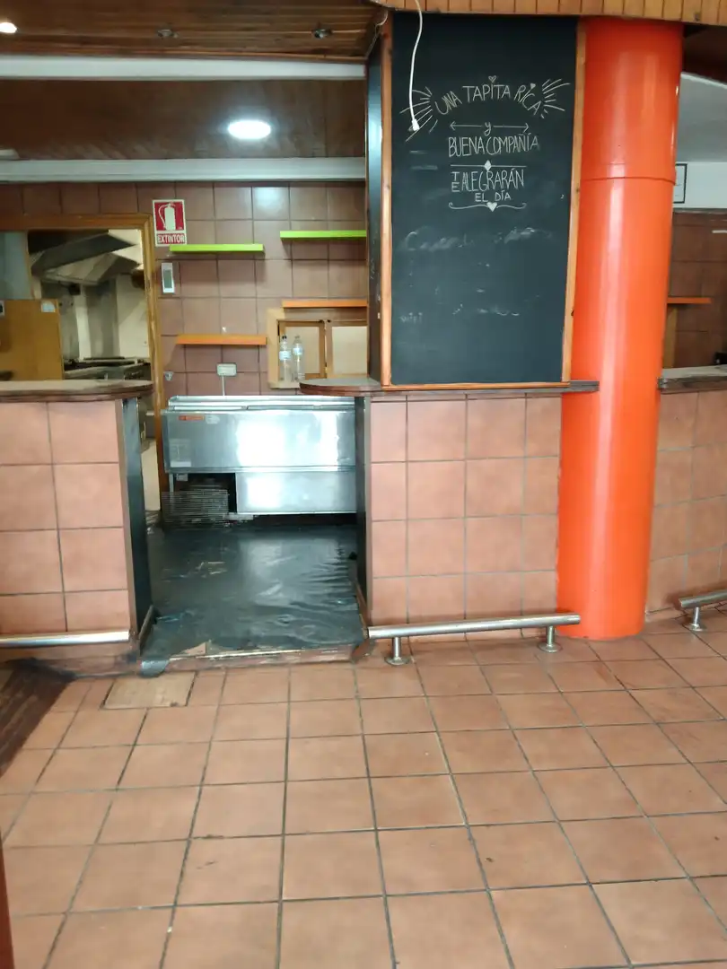Business premises for sale in Plaça President Companys, imagen 10