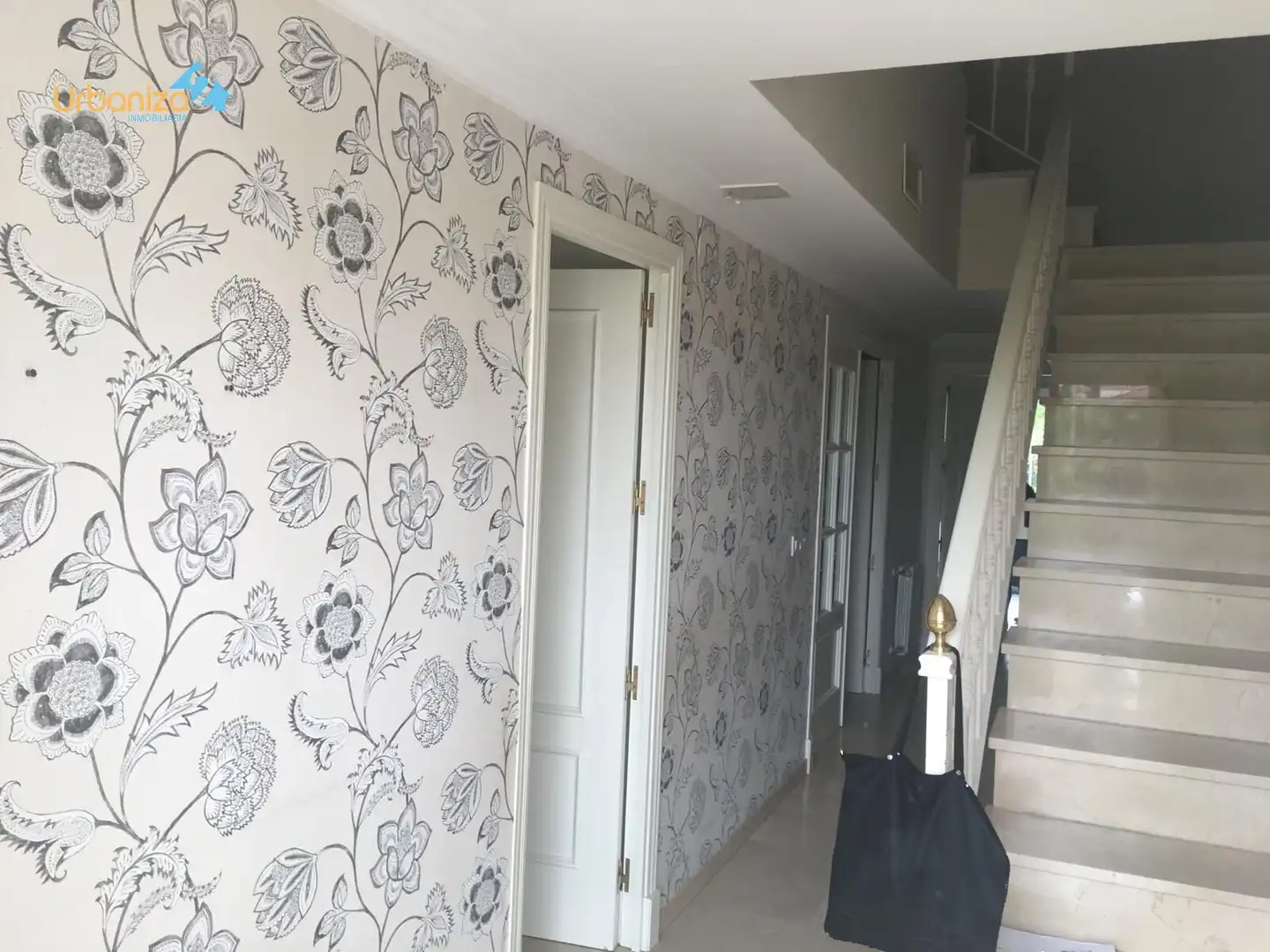 Casa adosada en venta en Badajoz Capital con Calefacción, Terraza y Piscina comunitaria
