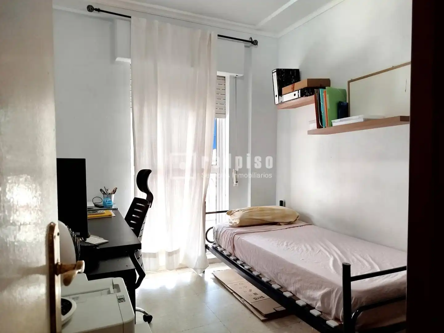 Bedroom of Flat for rent in Sevilla  with Air Conditioner, Private garden and Terrace