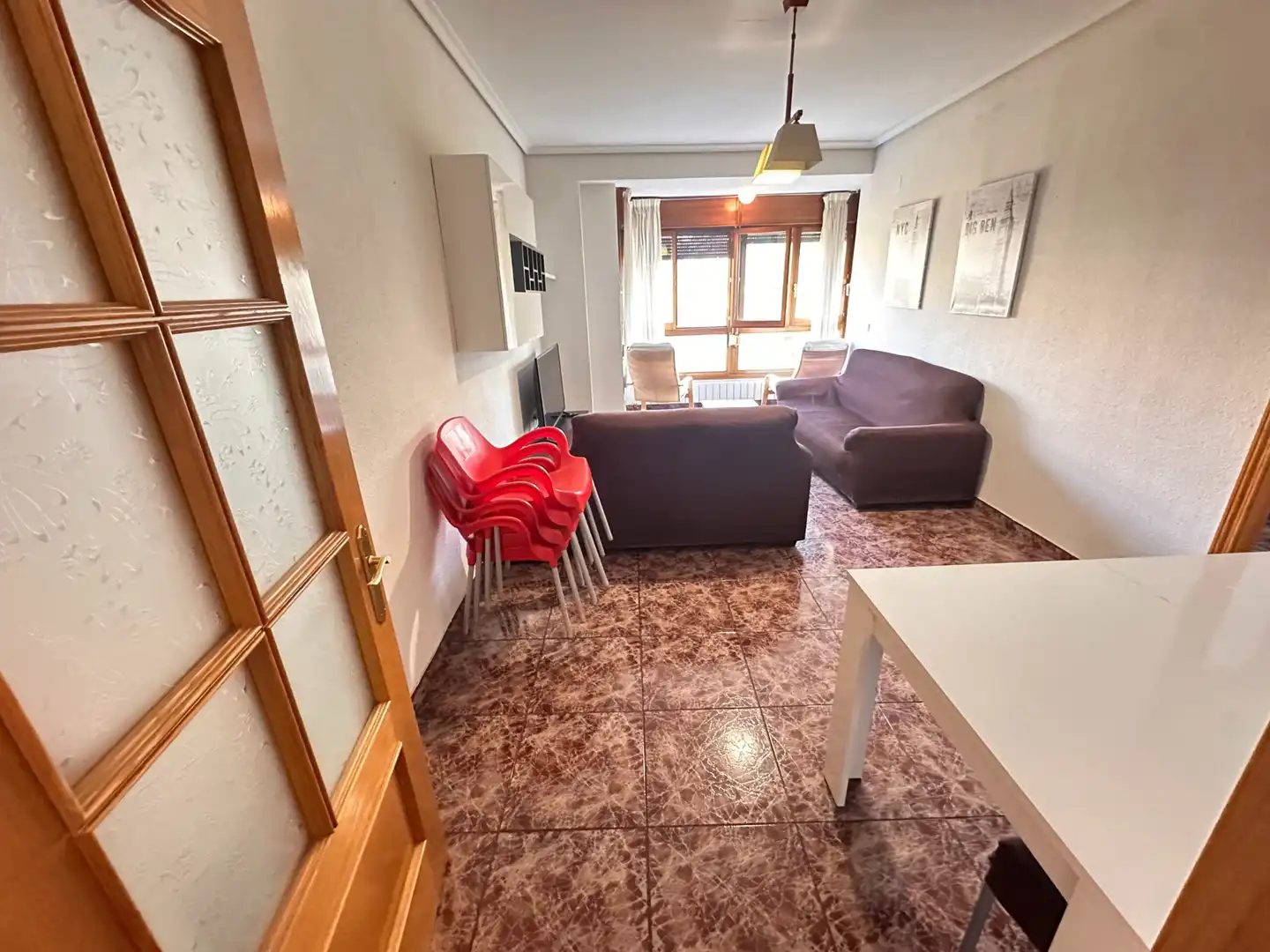 Wohnzimmer von Wohnungen zur Miete in Cuenca mit Heizung, Möbliert und Waschmaschine