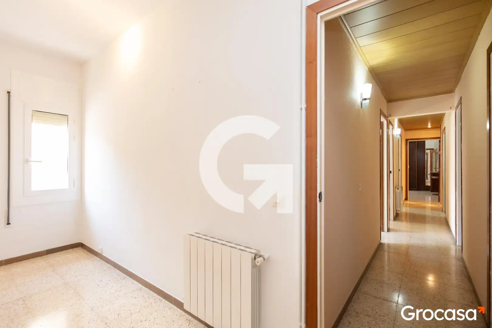 Piso en venta en Sant Vicenç Dels Horts con Calefacción, Terraza y TV