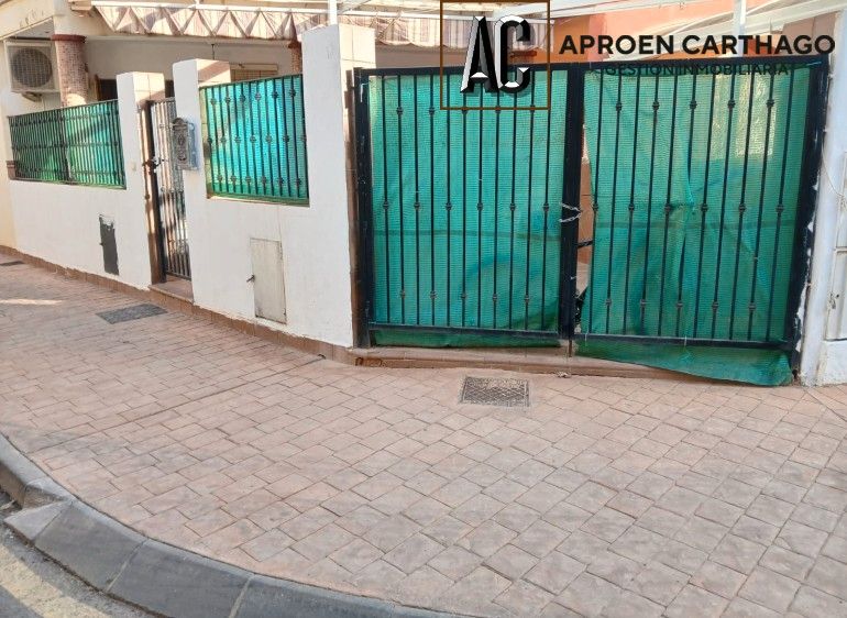 Exterior view of House or chalet for sale in Los Alcázares  with Terrace, Furnished and Oven