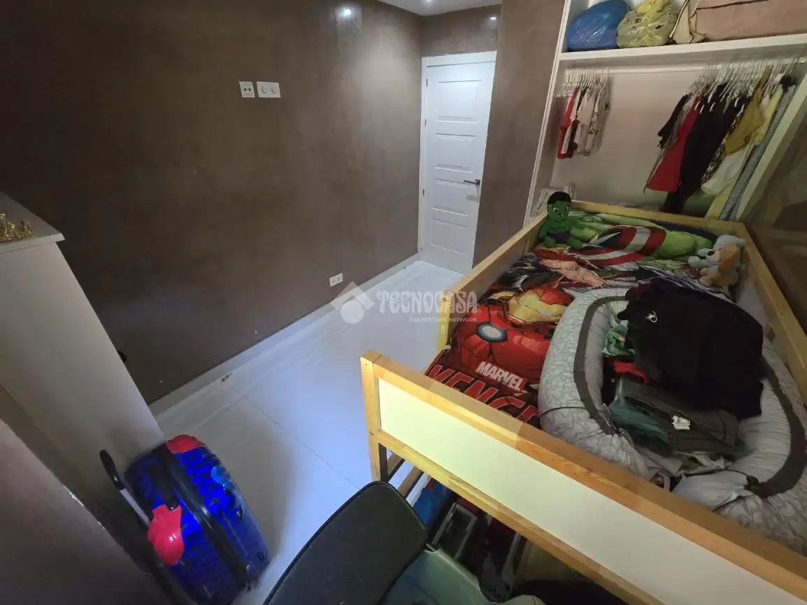 Flat for sale in Madrid  with Air Conditioner and Heating