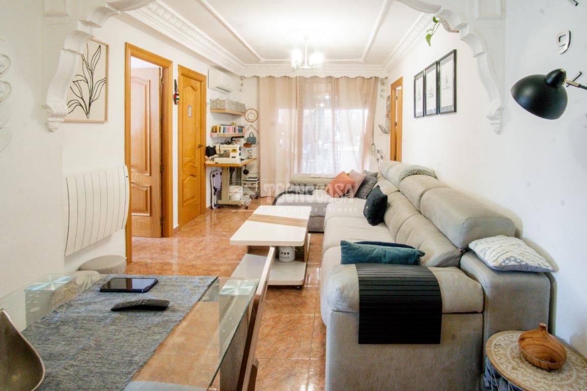 Sala d'estar de Pis en venda en  Granada Capital