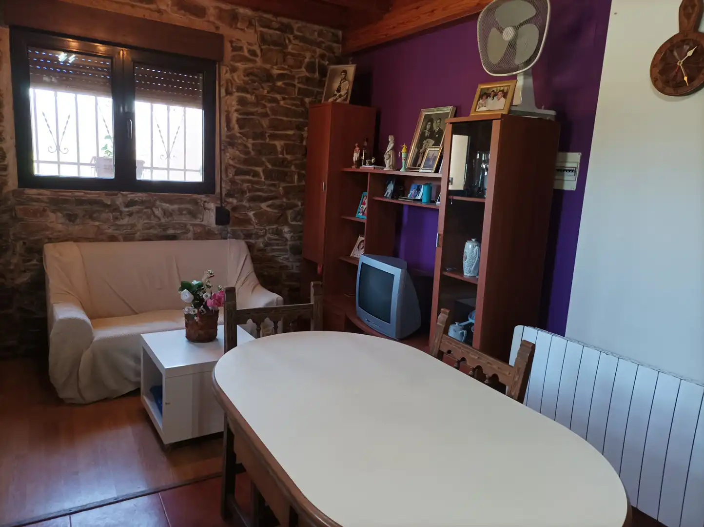 Sala d'estar de Finca rústica en venda en Gatika amb Calefacció, Jardí privat i Rentadora