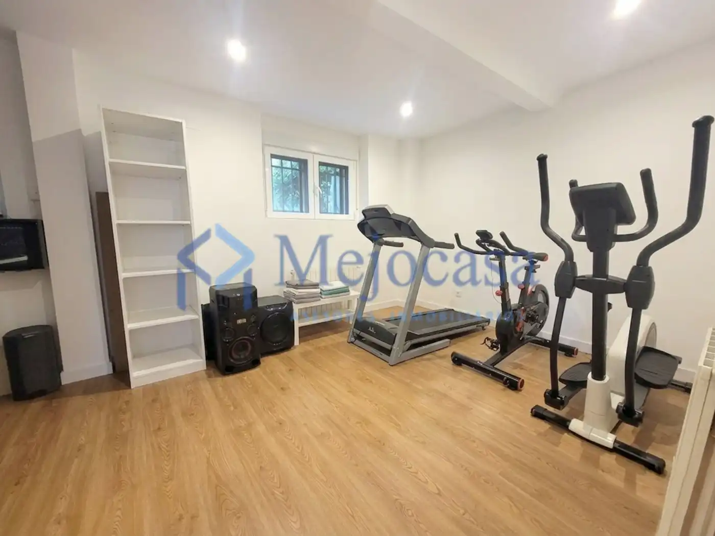 Detached homes for sale in Madrid  with Air Conditioner, Heating and Private garden