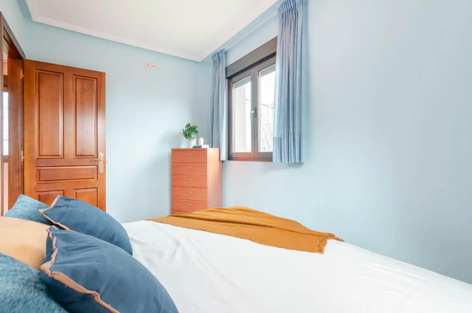 Schlafzimmer von Residential zum Verkauf in Nava