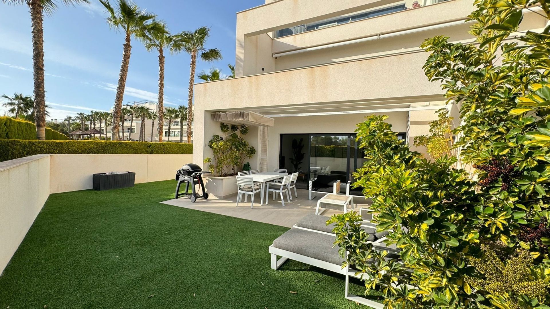 Terrassa de Pis de lloguer en Orihuela amb Aire condicionat, Calefacció i Jardí privat