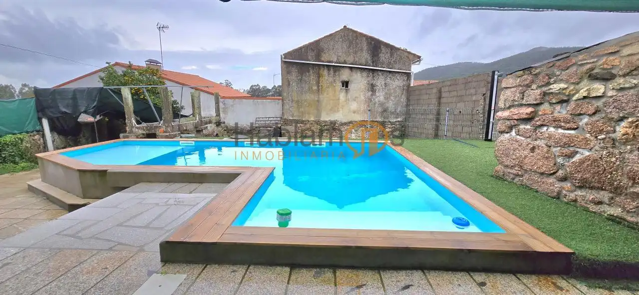 Piscina de Casa o chalet en venta en Vilagarcía de Arousa con Jardín privado, Terraza y Trastero