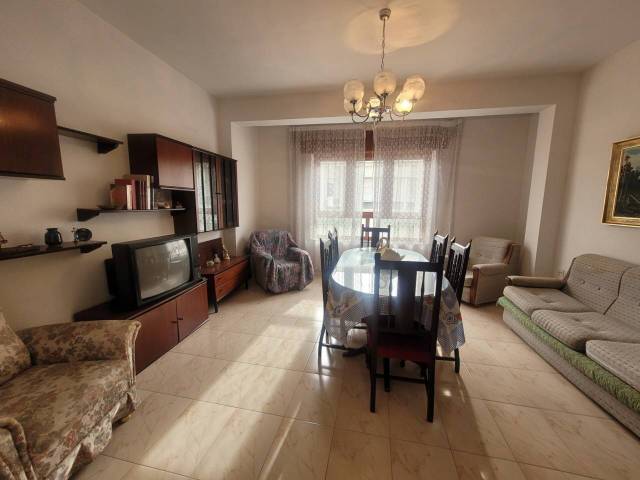 Edificio en Venta en Baza