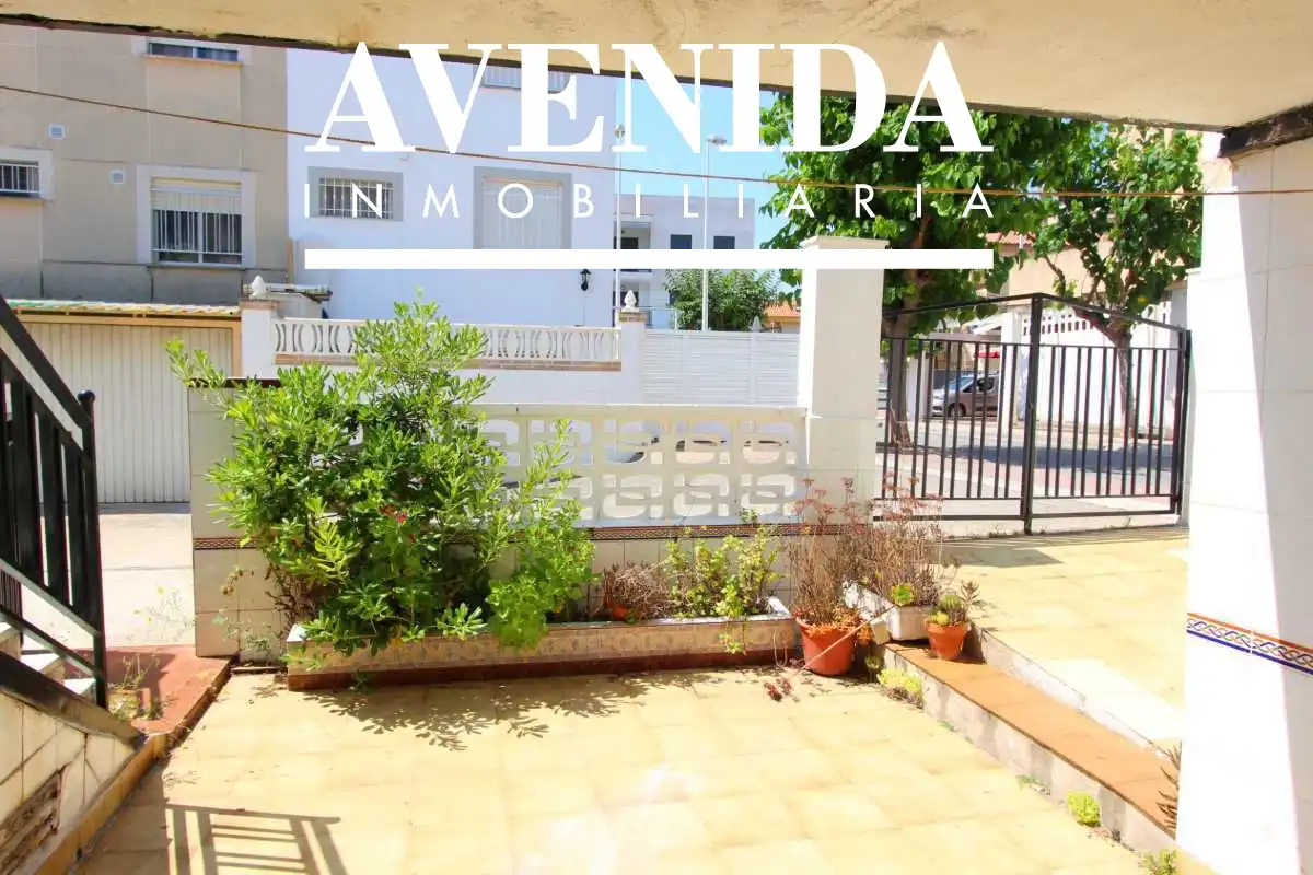 Terrace of Houses for sale in Oropesa del Mar / Orpesa  with Air Conditioner and Terrace