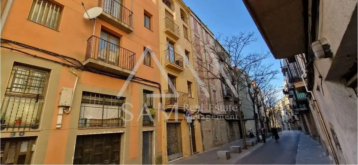 Vista exterior de Pis en venda en Manresa amb Balcó