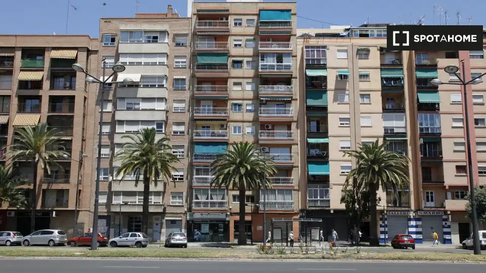 Vista exterior de Pis de lloguer en Valencia amb Aire condicionat, Calefacció i Moblat